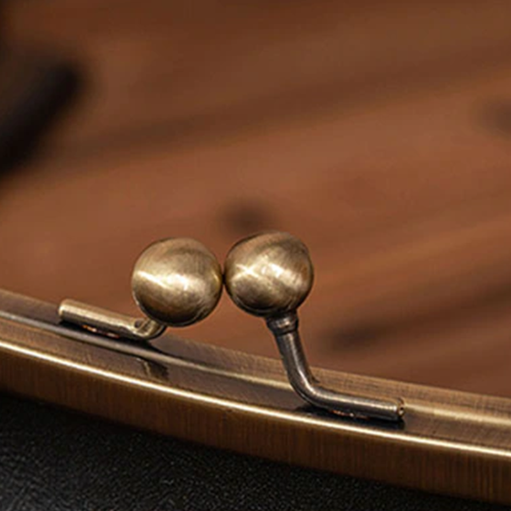 ヴィンテージ キスロックバッグ - グレースのレトロシックな必需品