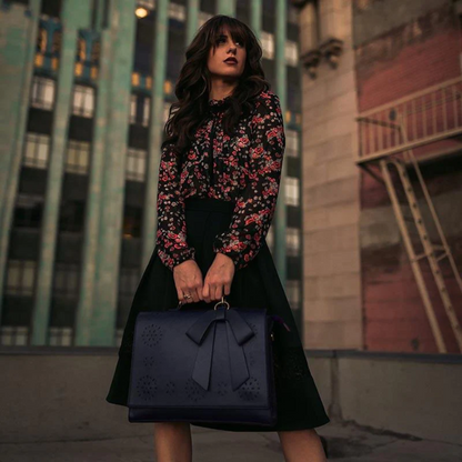 グレースのエレガントな蝶ネクタイサッチェル